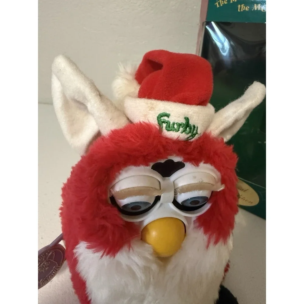 Vintage 1998 Furby Red White Santa Christmas Holiday Electronic Toy Tiger